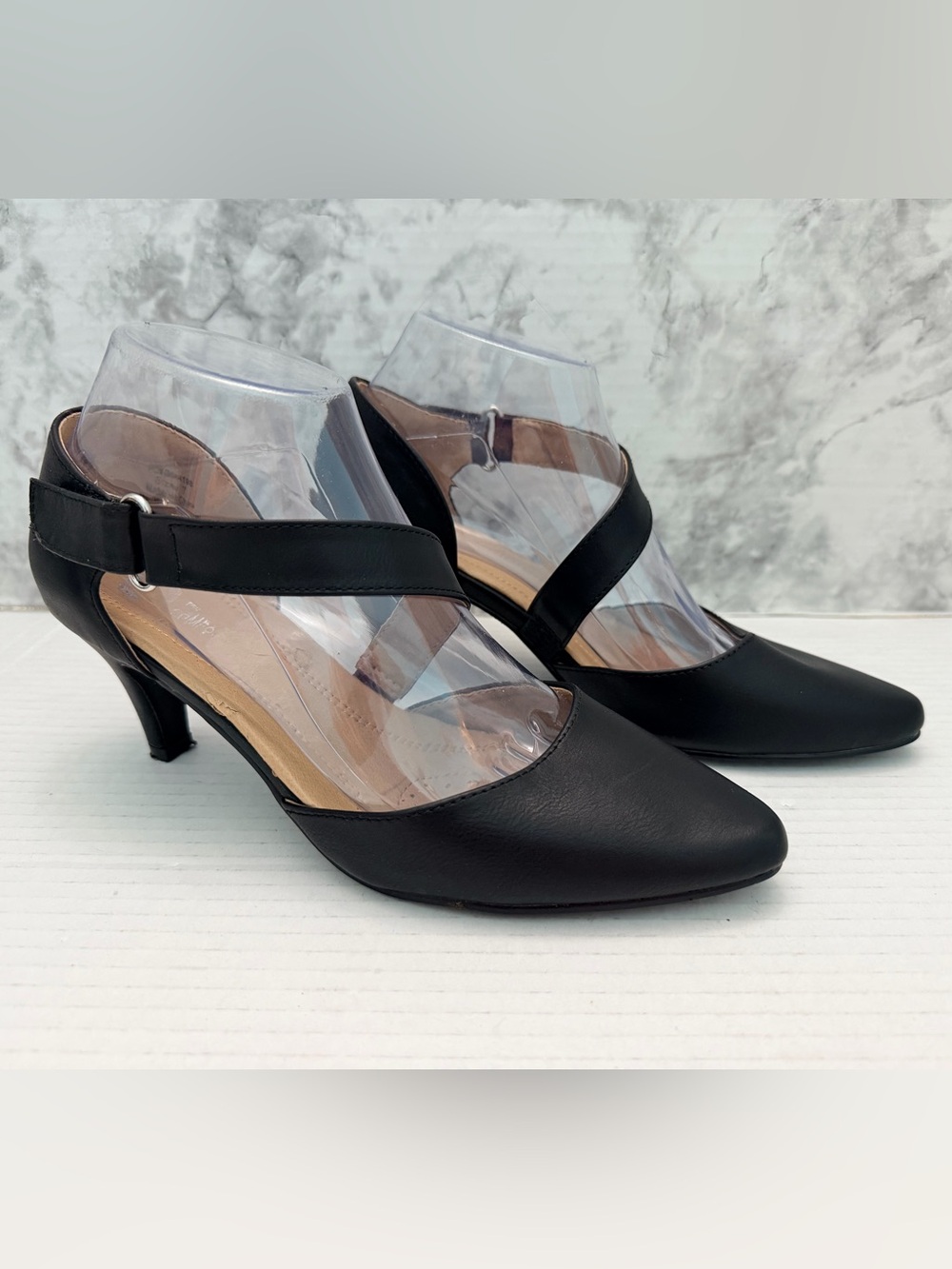 Women's Black Pointed Slingback Kitten Heels